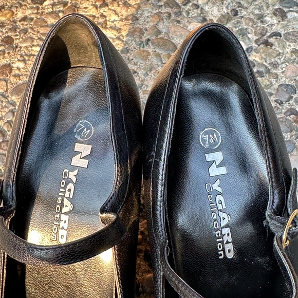 Nygsrd Collection Mary Jane style wedge, black, size 7 - Picture 3 of 5